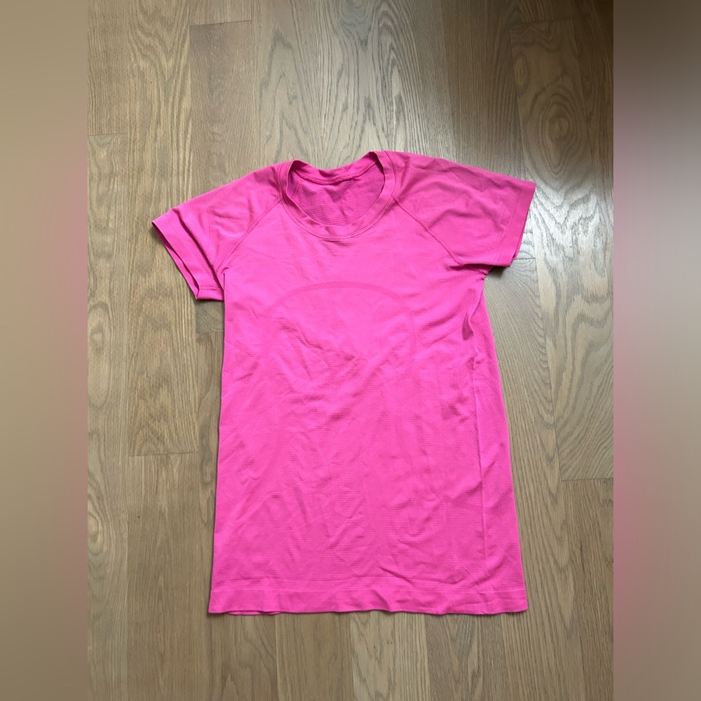 Lululemon sonic pink shirt sleeve swiftly tech
